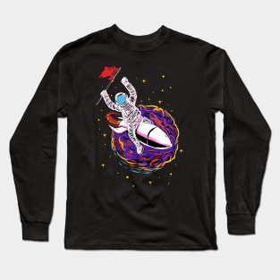 The flying Astronaut on a colourful Rocket Long Sleeve T-Shirt